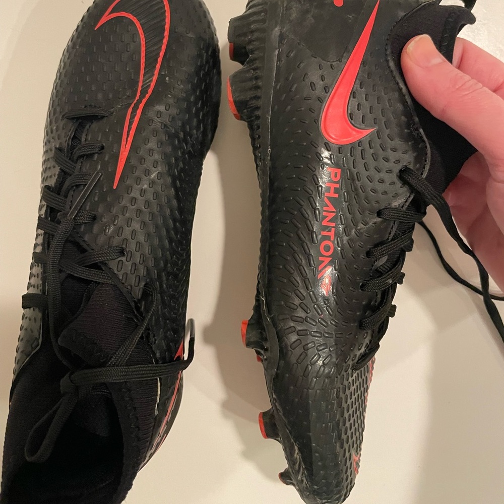 Nike phantom soccer cleats. Boys size 2